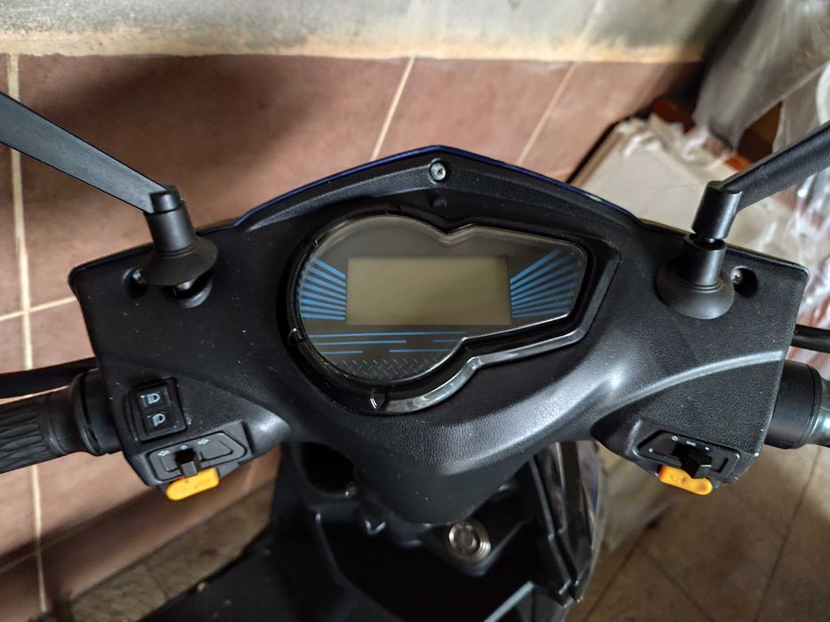 Mota eléctrica moto sem carta scooter vespa