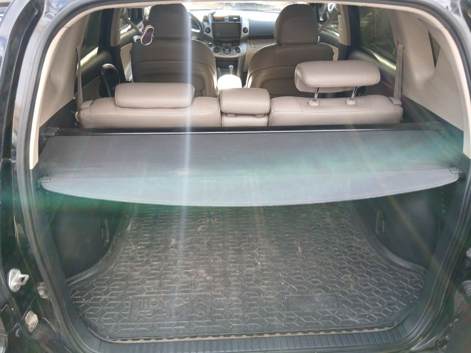 Шторка задня тойота рав 4