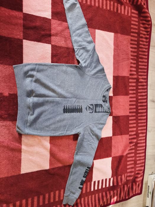 Bluza Rojo "gry łączą a nie dzielą"