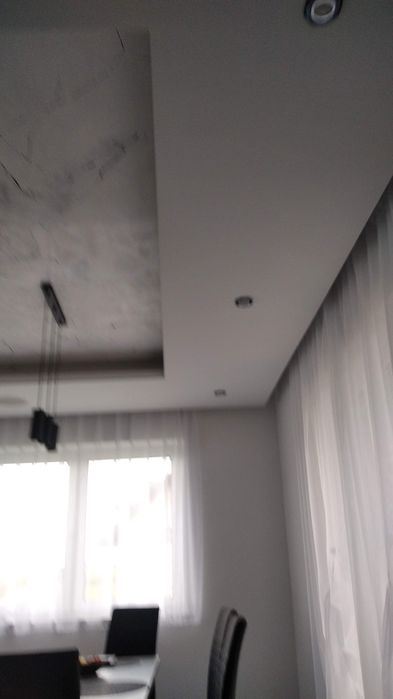 Gładzie gipsowe ,szpachlowanie, malowanie, montaż drzwi, parapetów