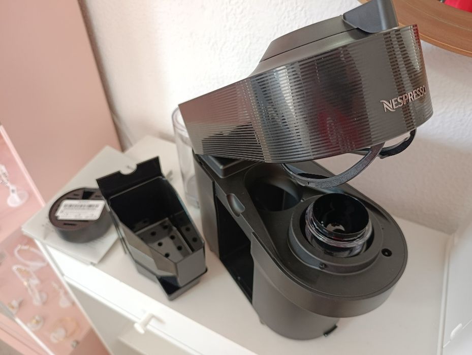 Máquina de café Nespresso Vertuo Pop – Como nova + cápsulas + garantia