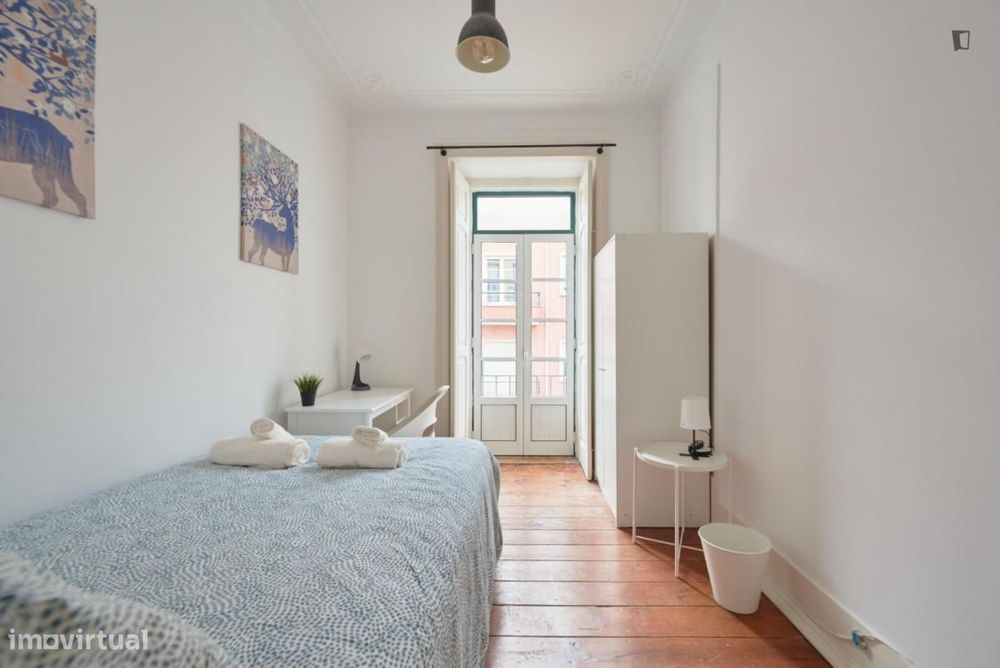 Quarto - localizado em Arroios Lisbon