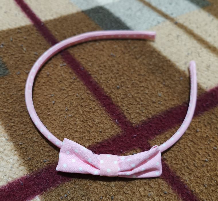 Pink headband with bow