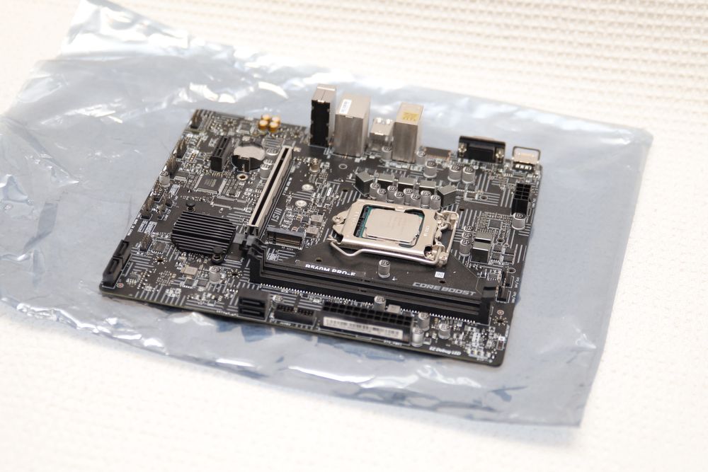 INTEL i3-10100f 3,6 + plyta glowna MSI B560M PRO E