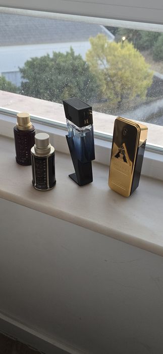 Perfumes à venda