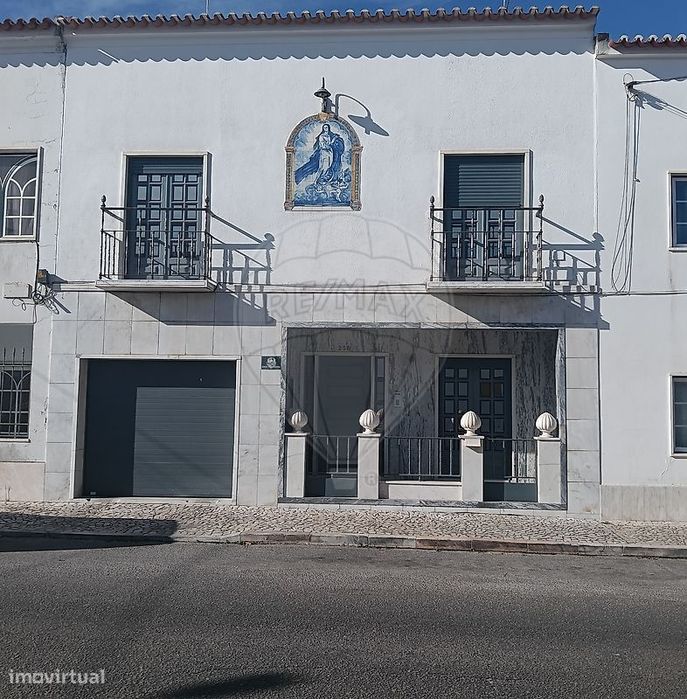 Moradia T4 para venda