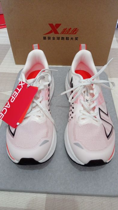 Xtep 2000KM 5.0 Performance Running Shoes