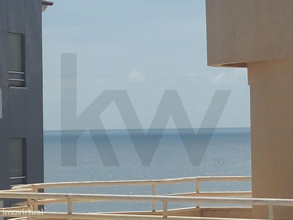Apartamento T2 Renovado no Centro da Ericeira