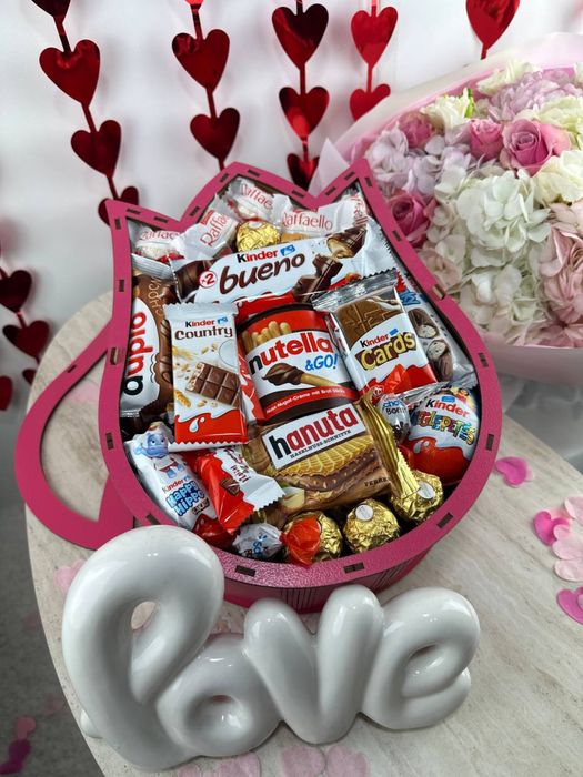 Солодкий подарунок дівчині | Бокс «Тюльпан» до 14 лютого