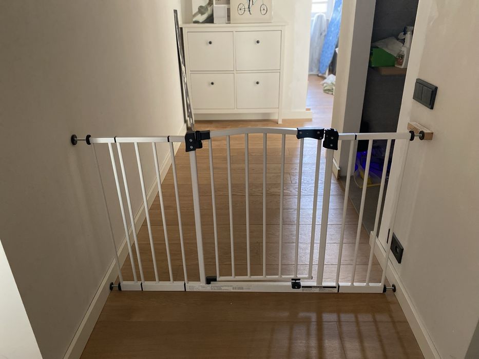 Barierka, bramka zabezpieczająca, regulowana od 113 do 122 cm