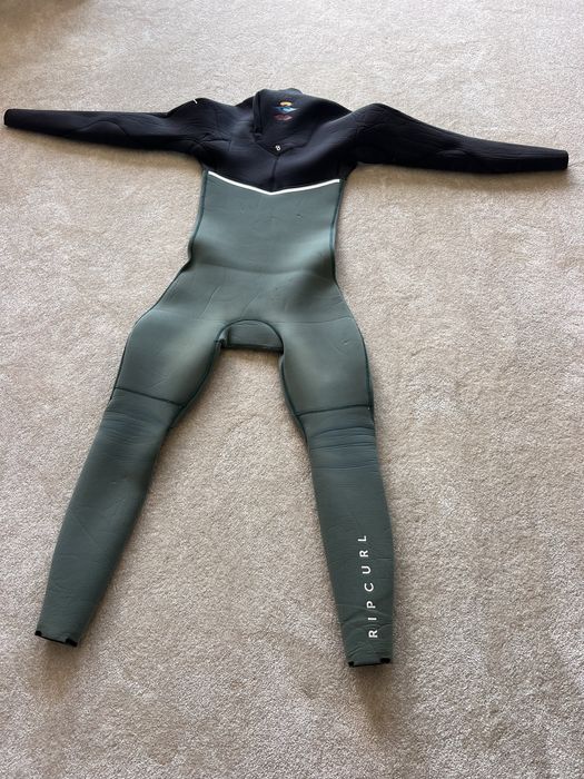Fato Surf Rip Curl EBomb 4/3_ Tamanho S
