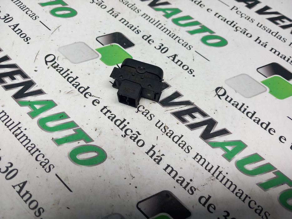 Comando / botão / interruptor vidros trás esquerdo MERCEDES-BENZ Class