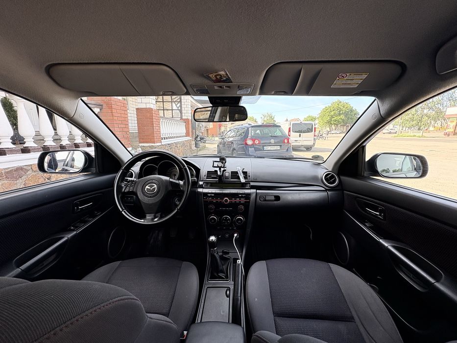 Продам автомобіль Mazda 3 1.6