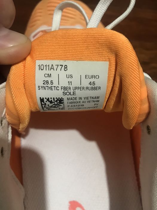 Asics NOVABLAST orange