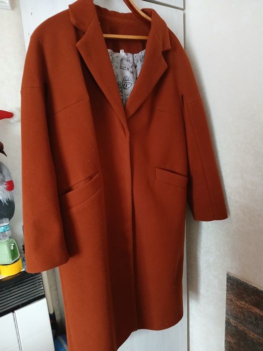 Продам пальто 50 розміру