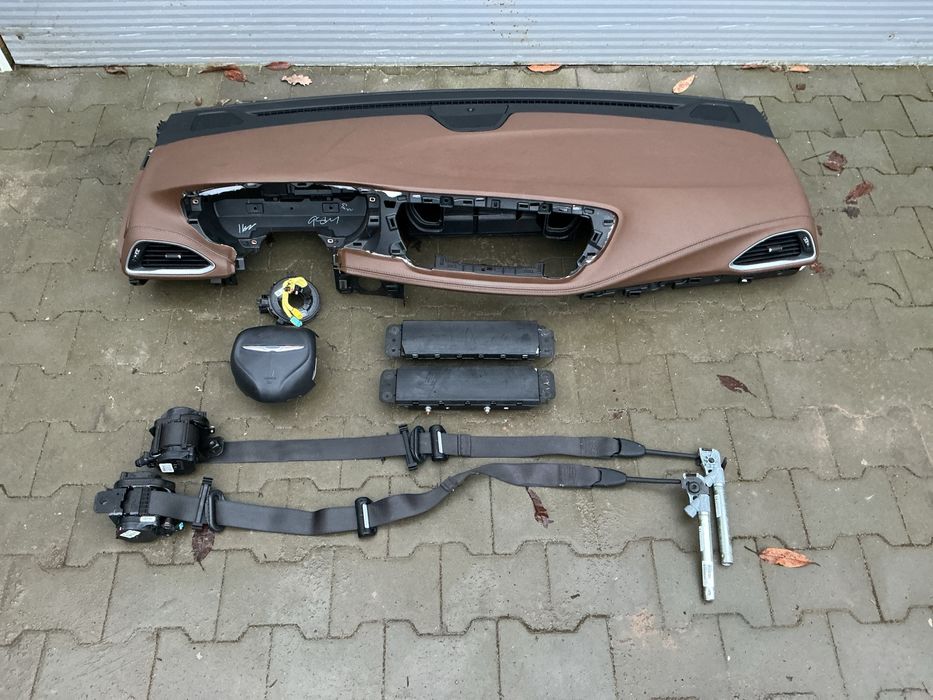Deska kokpit poduszki airbag kolanowka chrysler pacifica 17-24r