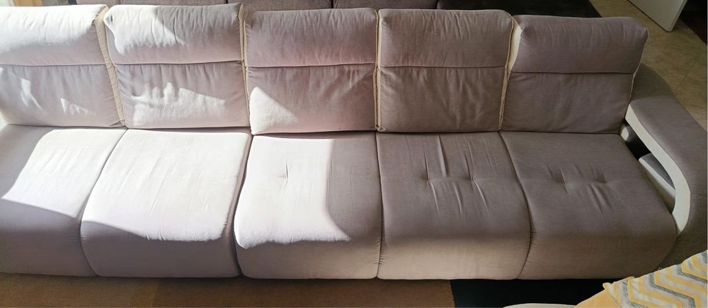 Sofá grande com chaise longue – confortável e em bom estado