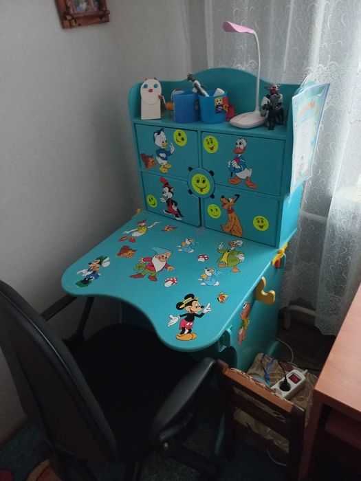 Столик для початкового класу