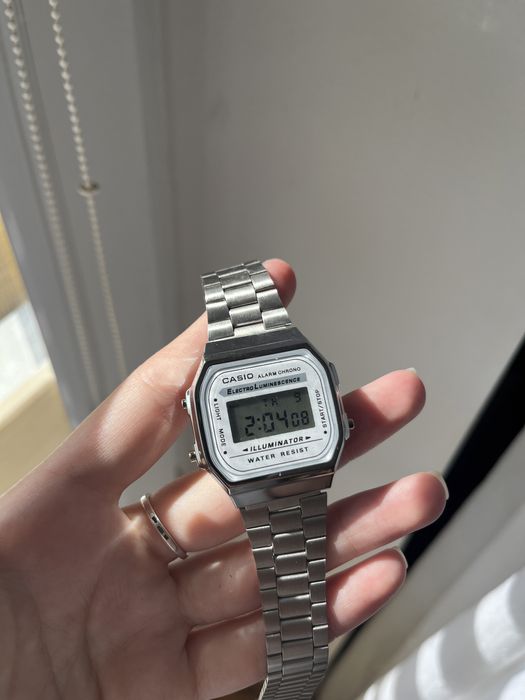 zegarek retro casio