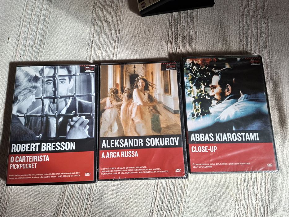 Três dvds por oito euros como novos