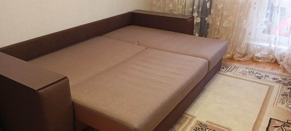 Диван угловой вместительный