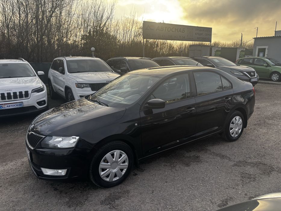 Продам Skoda  Rapid 1.6 Mpi ліфтбек