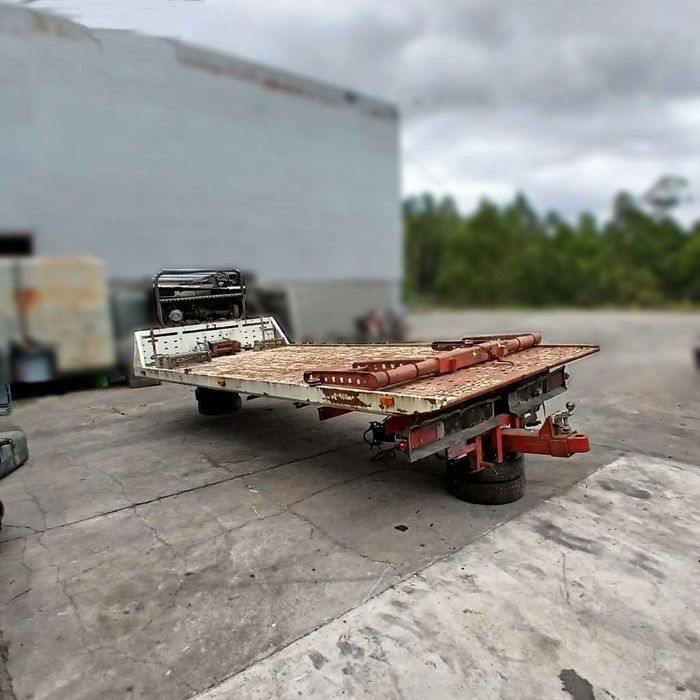 Estrado/Plataforma para Reboques