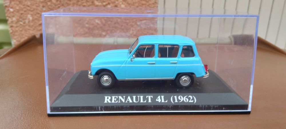 Miniaturas 24h du Mans : 5 modelos . Renault 4L : 3 modelos