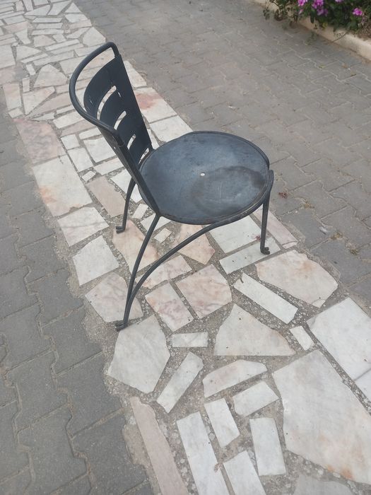 Vende-se cadeiras antigas