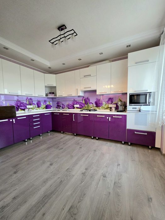 Продаж 3-кімнатної квартири з АО та ремонтом. Фурси (5 км від Білої Церкви)