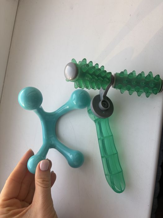 Два масажери для шиї та спини