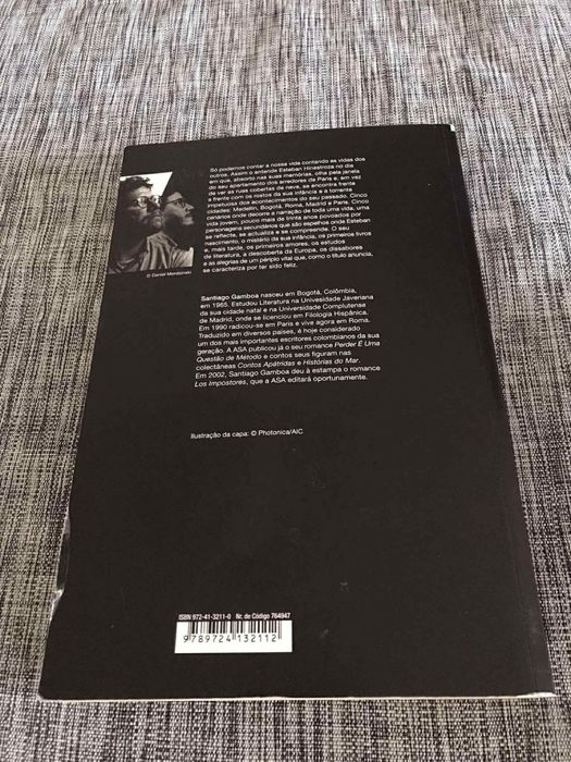 Livro de Santiago Gamboa - A vida feliz do jovem Esteban