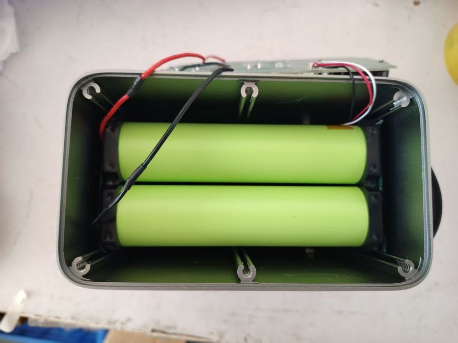 Продаю великий павербанк power bank 120000mah  65w для ноутбука lifepo