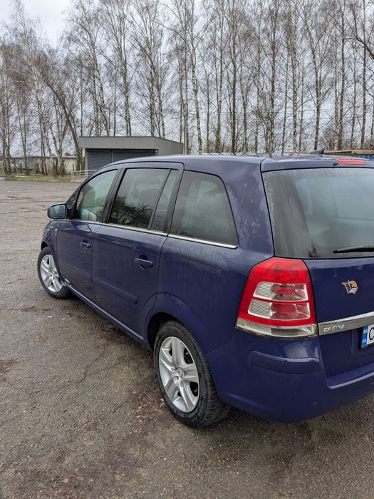 Opel zafira b 1.7cdti 2010 7містць
