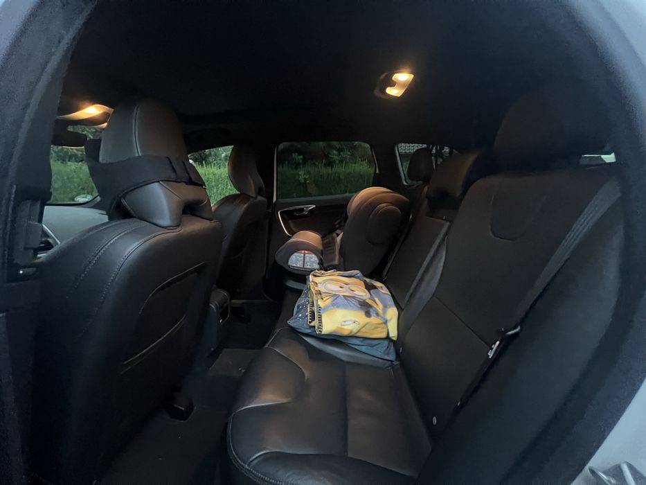 volvo xc 60 2017  D4 .