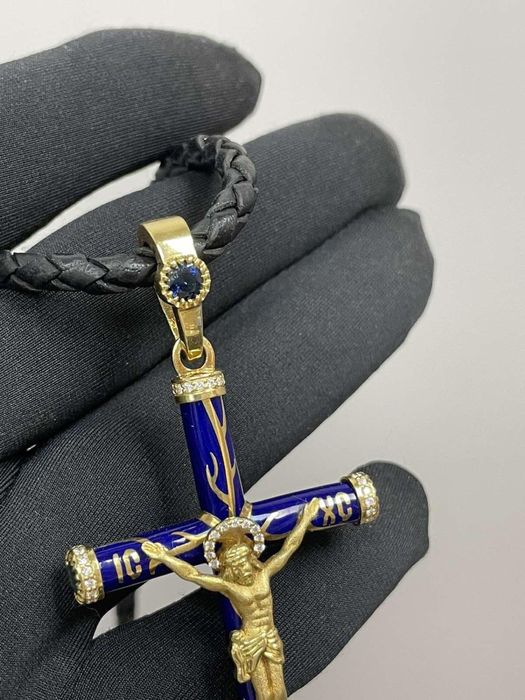 Золотой крест , эмаль , бриллианты , сапфиры.