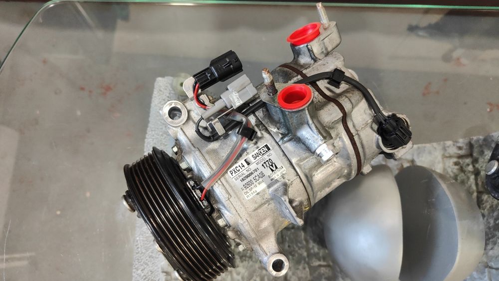 Компрессор кондиционера Infiniti Q50 3.0