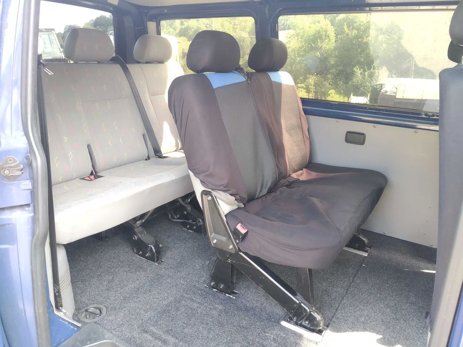 Volkswagen Transporter 2.5 TDI  9-osobowy Klimatyzacja Webasto