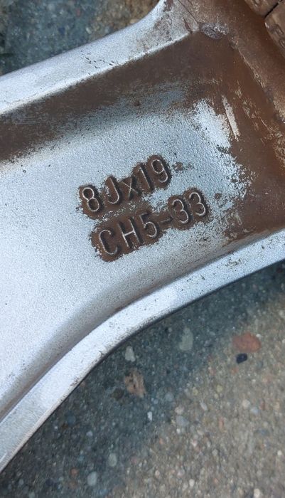 5x108 19x8J 245/40/19 Citroen