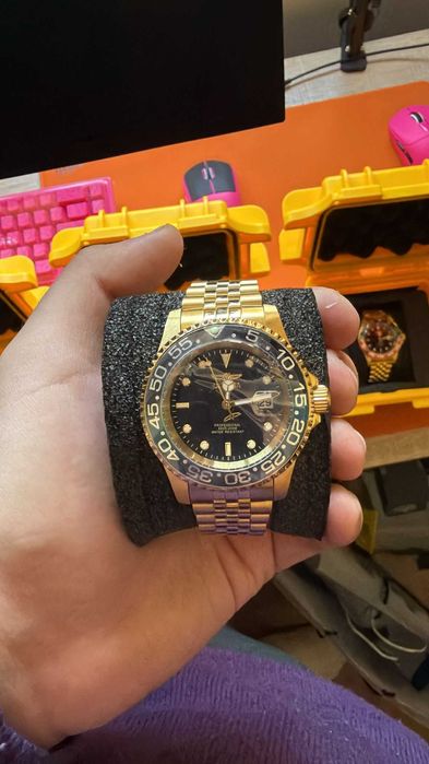 Relógio Invicta Pro Diver dourado