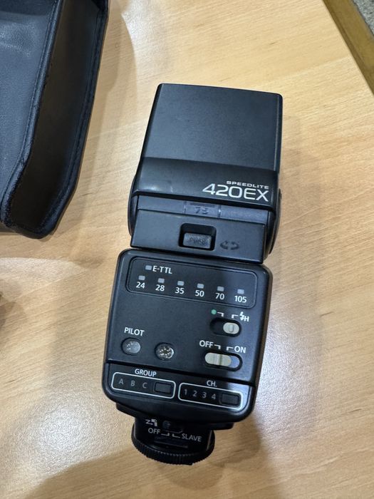 Canon M50 + 3 Lentes + Flash