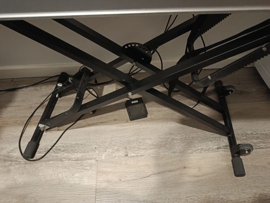 Piano Sintetizador Yamaha MM8 88 teclas C/suporte + saco de transporte