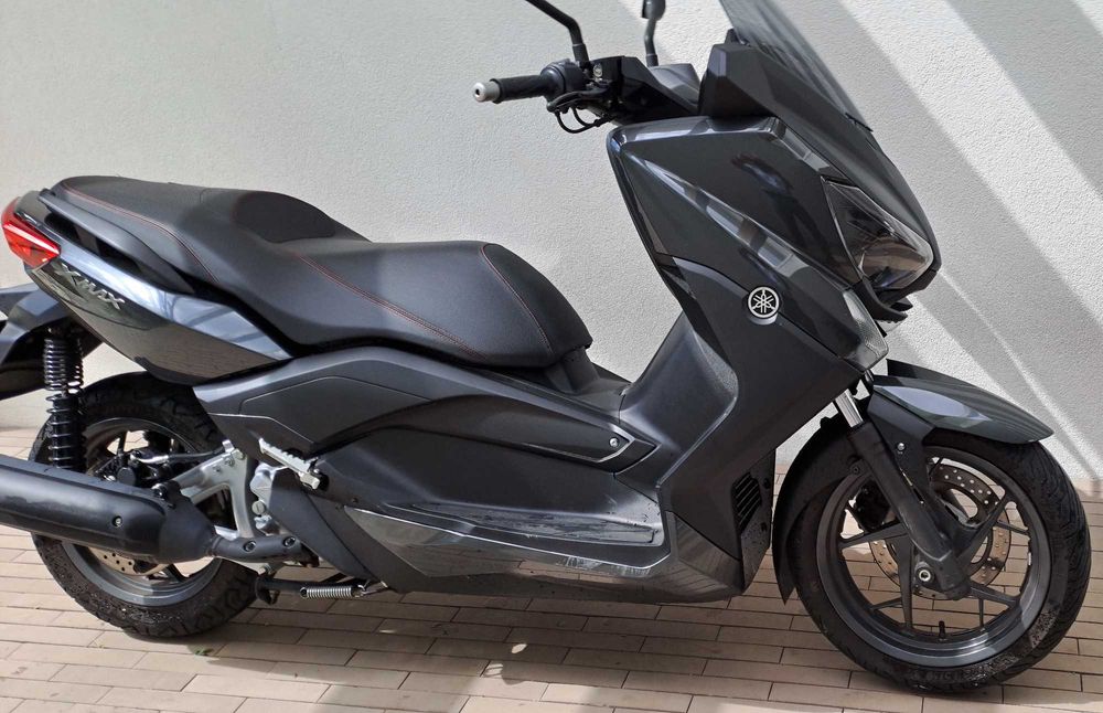 Yamaha X-MAX 250