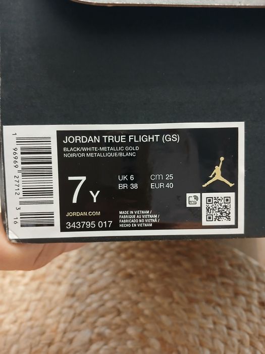 Buty chłopięce Jordan 40