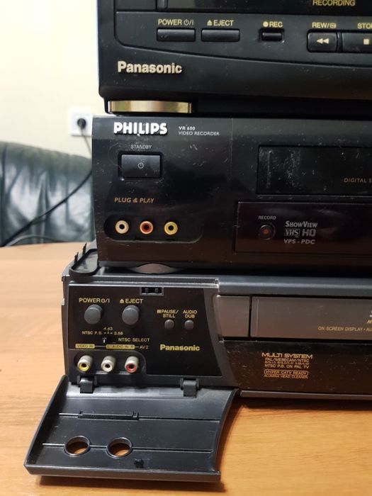Видеомагнитофон HI-FI PANASONIC