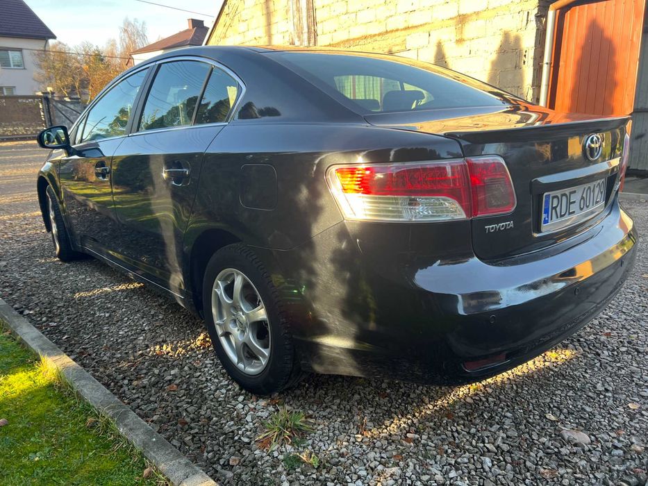 Toyota Avensis 2.0 D-4D   127 KM  2010 r