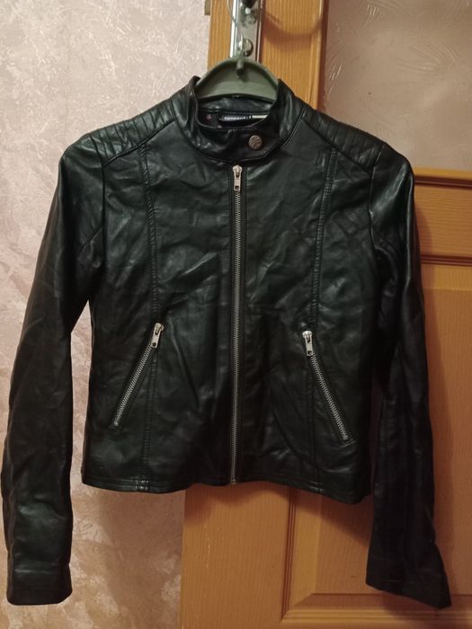 Куртка косуха на дівчинку 146р