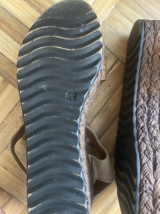 Sandalias, marca Tapadas n°39, em bom estado