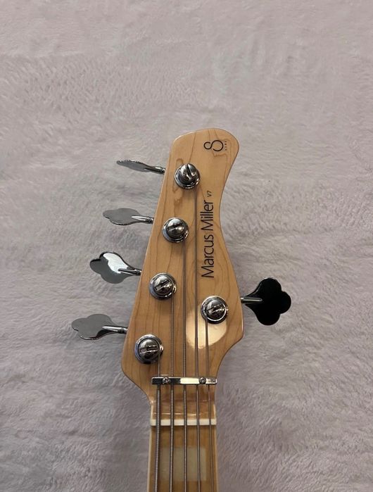 Marcus Miller V7