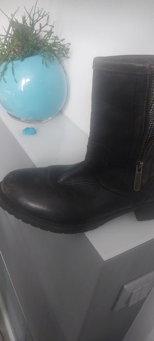 Sprzedam botki kolor brązowy